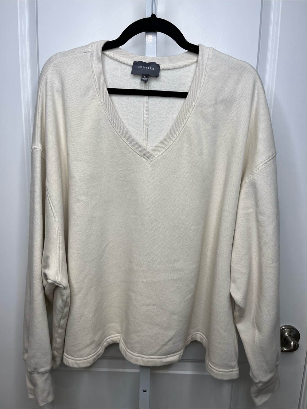 Hudson Jeans V-Neck Oversized Pullover Sweatshirt in Cream Large